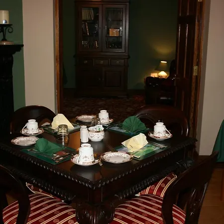 Avarest Bunratty Oda ve Kahvaltı 4*